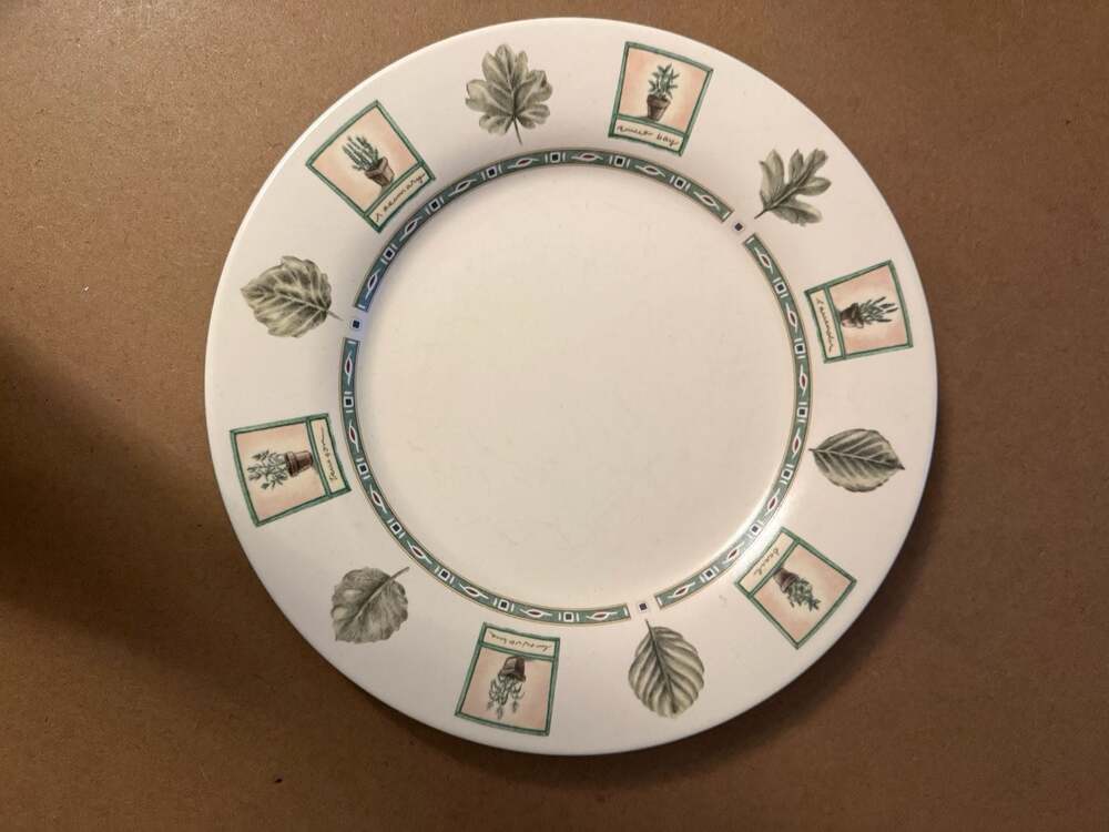 Pfaltzgraff Naturewood Herb Botanical Dinner Plate